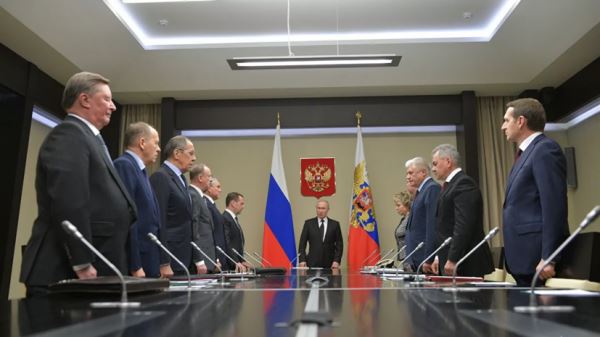 Путин рассказал членам Совбеза о встречах на нормандском саммите