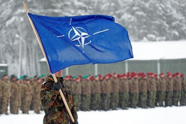   Немецкие СМИ уличили НАТО в "репетиции" наступления на Россию 