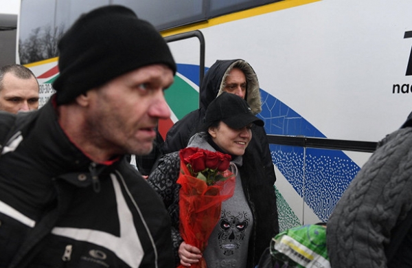 <br />
Le Figaro (Франция): Киев и сепаратисты провели большой обмен пленными<br />
