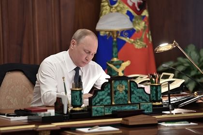 Путин разрешил вернуть курилки в аэропорты